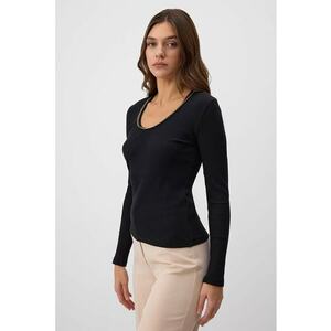 Bluza cu detaliu decorativ din lant imagine