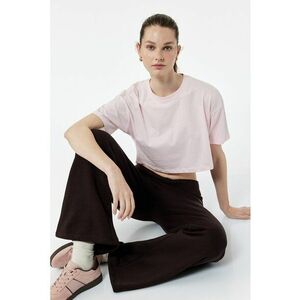 Tricou crop cu decolteu la baza gatului imagine