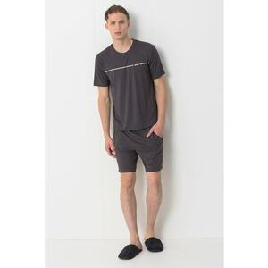 Pijama cu pantaloni scurti si logo pe piept imagine