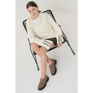 Pulover tricotat cu franjuri si perforatii imagine