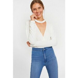 Bluza cu decolteu cache-coeur si decupaj imagine