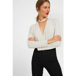 Bluza cu decolteu cache-coeur si decupaj imagine