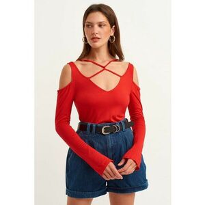 Bluza cu decupaje pe umeri si barete frontale incrucisate imagine