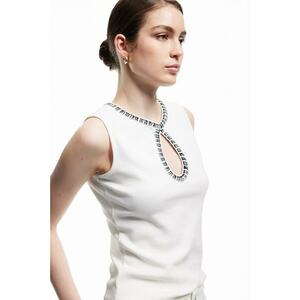 Top slim fit cu detalii cusute imagine