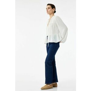 Blugi drepti cu talie inalta imagine