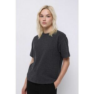 Tricou lejer cu maneci cazute imagine