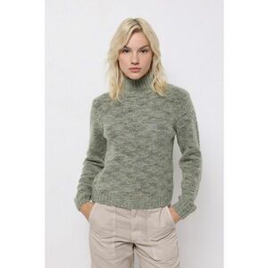 Pulover cu guler inalt imagine