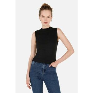 Top tricotat cu decolteu la baza gatului imagine