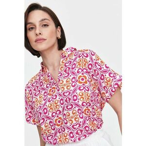 Tricou cu model si decolteu in V imagine