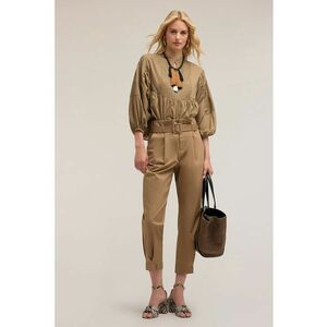 Bluza evazata cu decolteu in V imagine