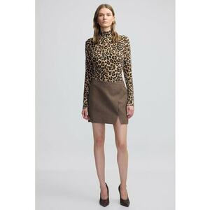 Fusta scurta petrecuta imagine