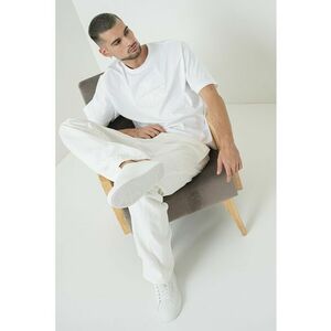 Tricou cu decolteu la baza gatului si logo brodat imagine