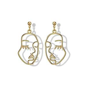 Cercei aurii - forma de figura umana - Amy C10 imagine