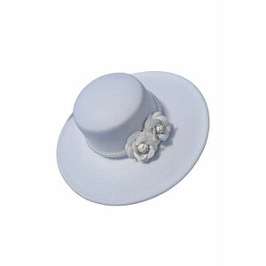 Palarie alba - stil canotiera - cu bor lat - handmade - cu flori si perle - Serafina imagine