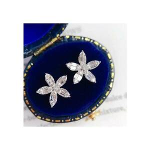 Cercei argintii - forma de floare - cu pietre din zirconiu - Jack C8 - imagine