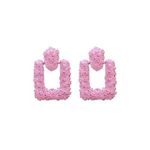 Cercei roz - cu textura incretita - Sirina C3 - imagine