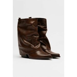 Cizme scurte din piele ecologica maro cu design lejer imagine