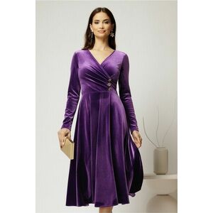 Rochie midi din catifea mov cu bustu petrecut si nasturi eleganti imagine