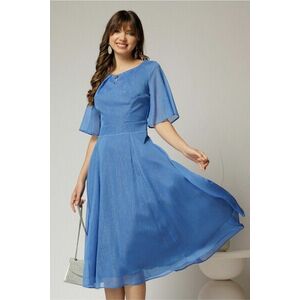 Rochie DY Fashion midi bleu din voal in clos cu fir lurex si accesoriu la decolteu imagine