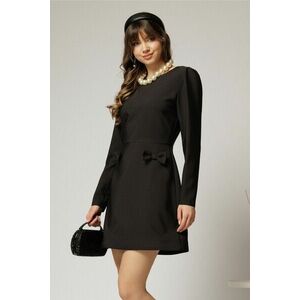 Rochie scurta neagra cu fusta tip A si fundite imagine