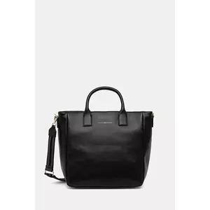 Tommy Hilfiger poseta imagine