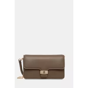 Tommy Hilfiger poseta imagine