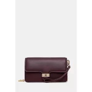 Tommy Hilfiger poseta imagine