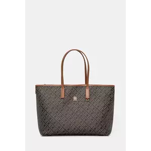 Tommy Hilfiger poseta imagine