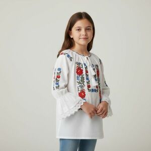 Ie traditionala fetite Fatima 18 imagine