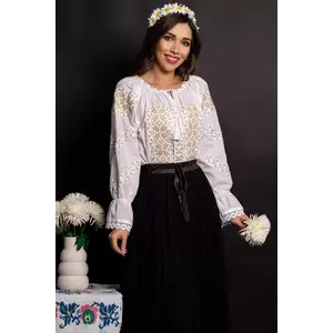 Ie traditionala din bumbac Steluța cu simbolul fulgului de nea cusut cu fir auriu imagine