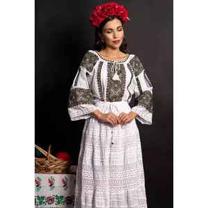 Ie olteneasca Clara din bumbac brodata cu simbolul rombului imagine