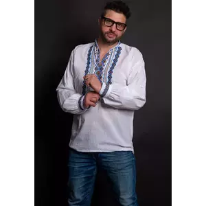 Ie traditionala Cristian de barbat brodata cu simbolul rombului imagine