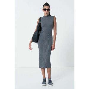 Rochie cambrata din amestec de casmir si matase cu guler inalt - Gri imagine