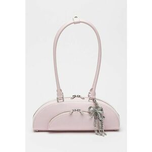 Geanta din piele cu bareta de umar si talismane metalice - Roz pastel imagine