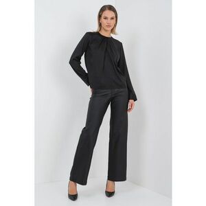 Bluza cu decolteu la baza gatului si pliuri - Negru imagine