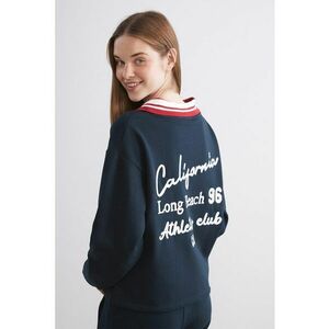Bluza de trening cu guler polo si detaliu text - Rosu/Alb/Bleumarin imagine