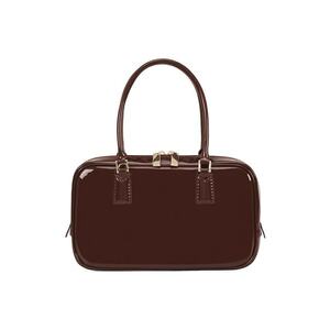 Geanta din piele lacuita cu maner - Maro cognac imagine