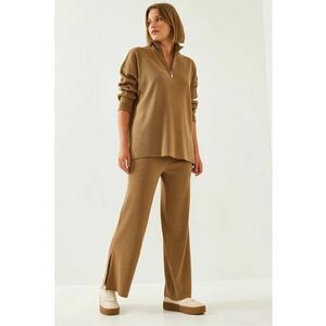 Costum dama - set doua piese - guler cu fermoar - crapatura - maro - tricot - imagine