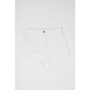 Pantaloni scurti din denim cu terminatii nefinisate - Alb imagine