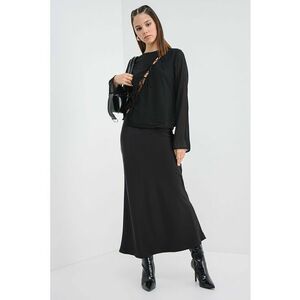 Bluza cu maneci evazate si decolteu la baza gatului - Negru imagine