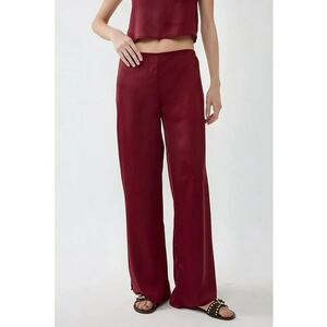 Pantaloni pentru dama - largi - satin - rosu imagine