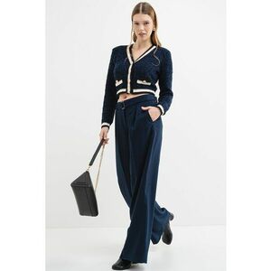 Cardigan crop cu nasturi si dungi contrastante - Crem/Bleumarin imagine