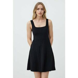 Rochie evazata cu detaliu patrat - Negru imagine