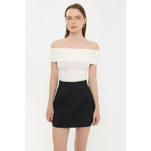 Top dama - mulat cu umeri goi - bej - bumbac imagine