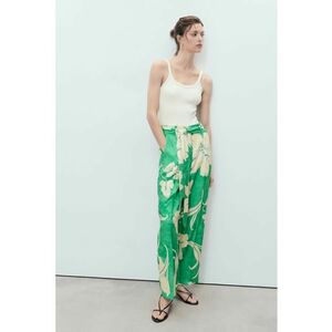 Pantaloni cu croiala ampla - model floral si cordon - Verde/Alb fildes imagine