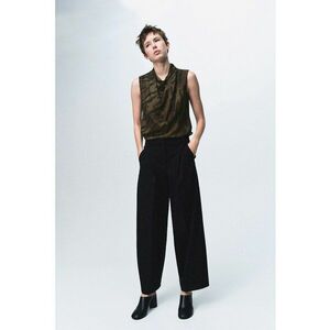Bluza vaporoasa cu model si decolteu drapat - Maro inchis imagine