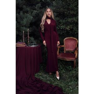 Rochie maxi cu accesorizata cu o esarfa - Visiniu imagine