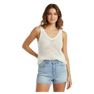 Top crosetat cu detalii perforate - imagine