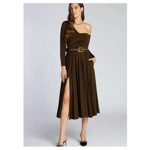Rochie cu decolteu pe un umar si slit lateral - Maro inchis imagine