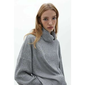 Pulover simetric cu decolteu drapat - Gri melange imagine